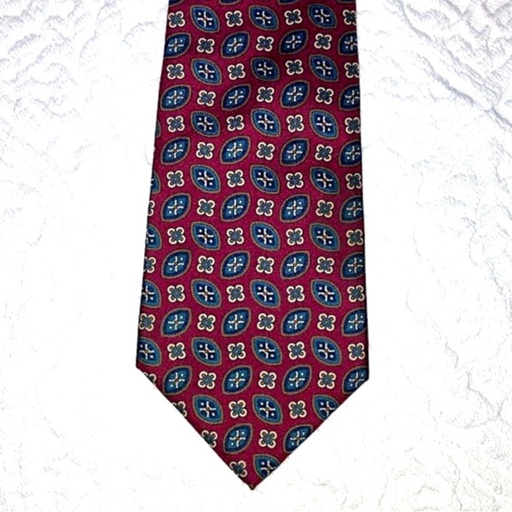 Woodwards vintage silk tie, foulard pattern, red and blue